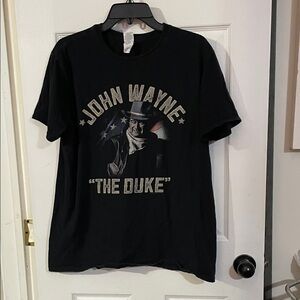 Gildan Black 'The Duke' Graphic Tee. Size L